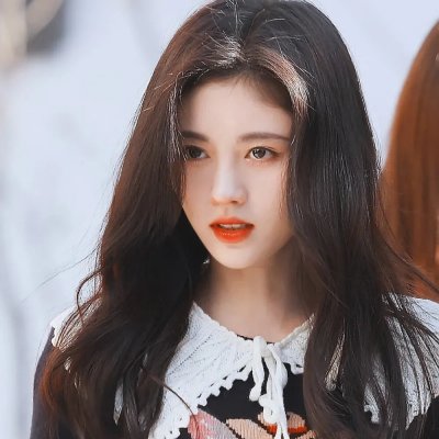游艇藏春